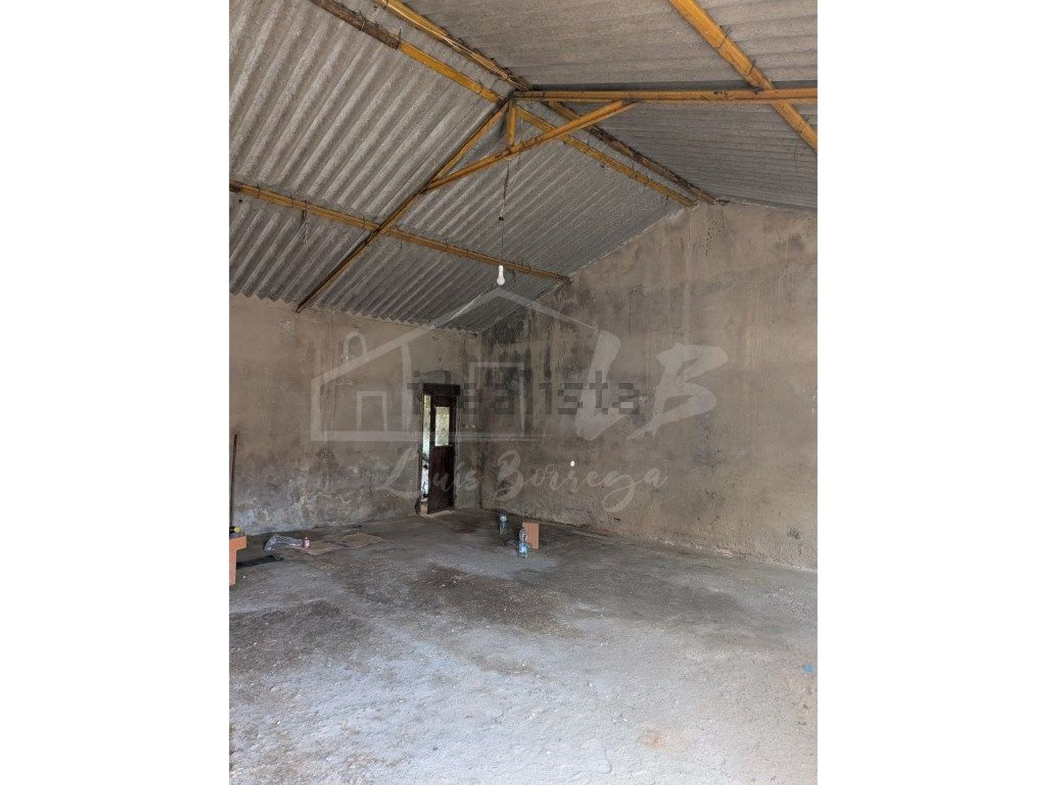 小楼房或独栋别墅出售在Rua do Sobrado Velho, 1 - 储藏室