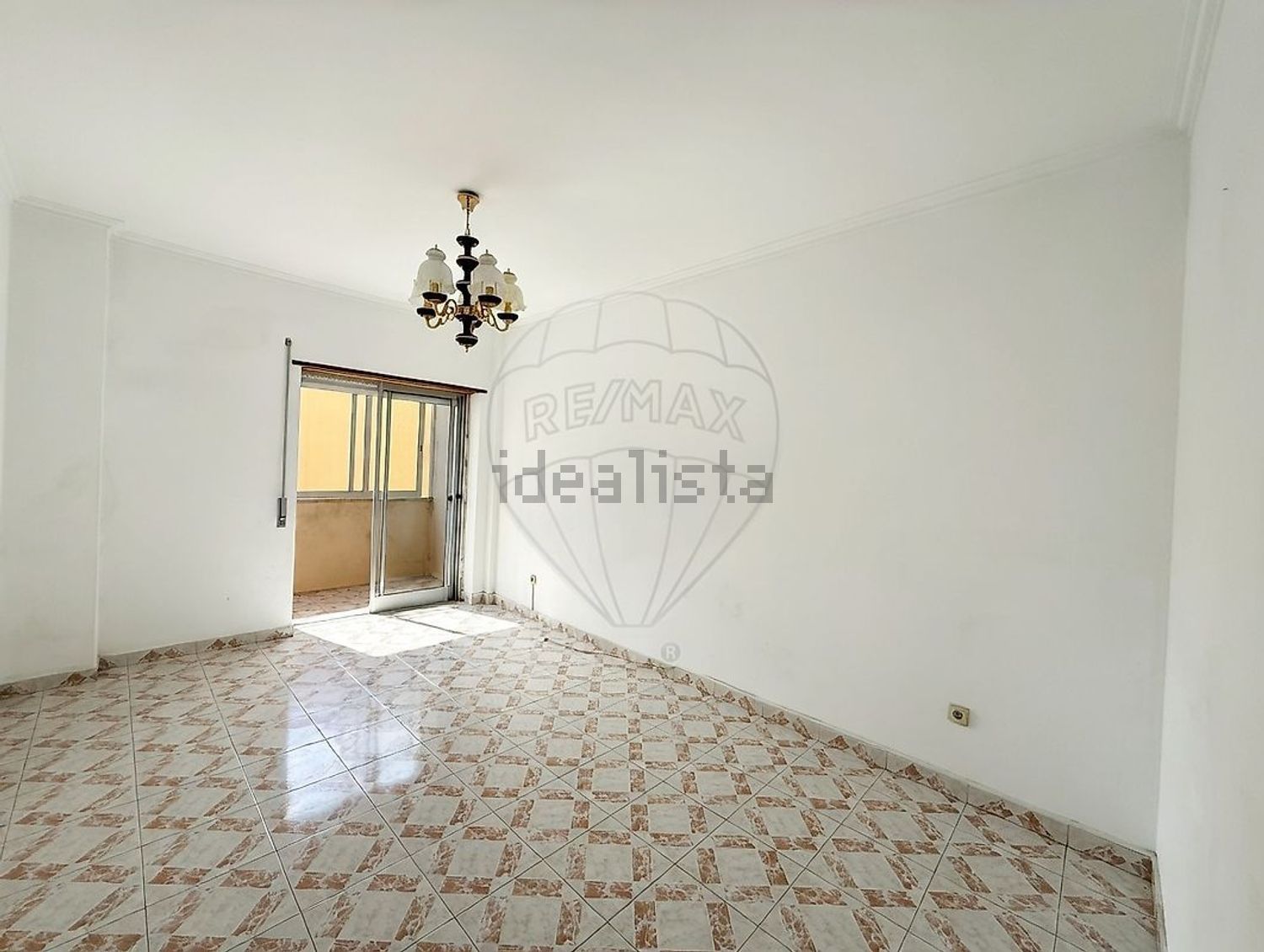 出租公寓 t2在Rua António Maria Bravo - 居住