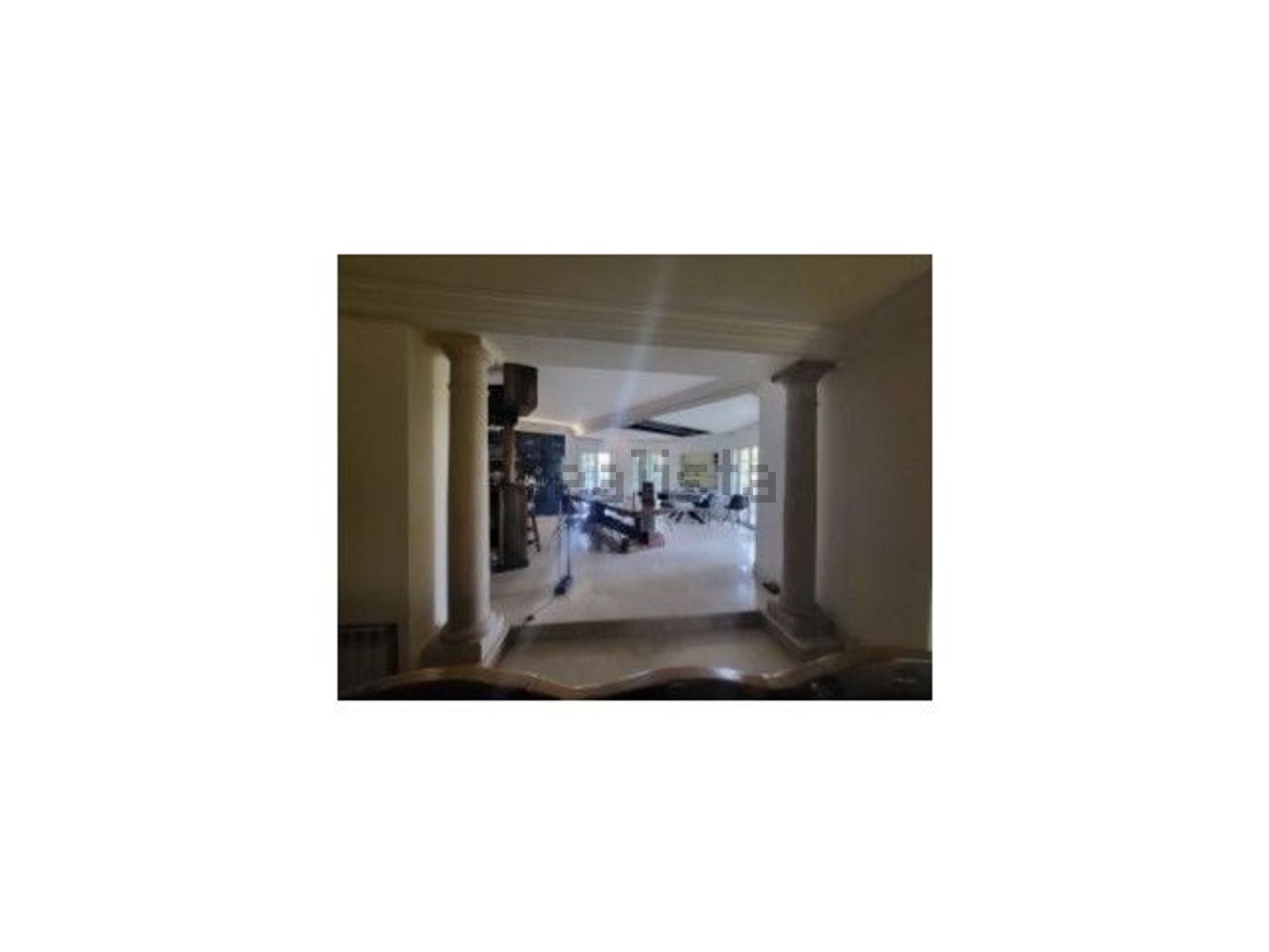 小楼房或独栋别墅出售在Milharado - 过道