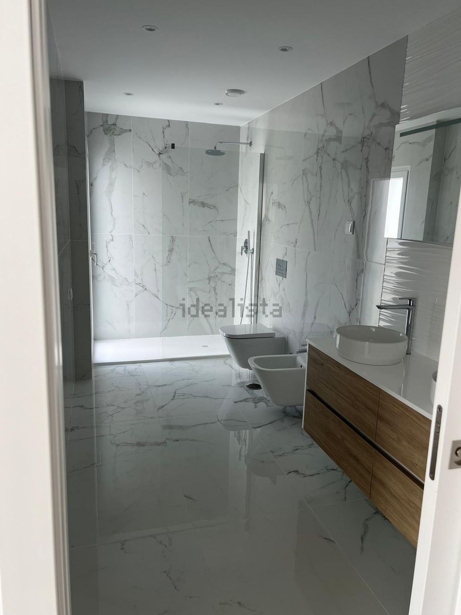 小楼房或独栋别墅出售在Rua Nova do Ribeiro, 12 - 卫生间