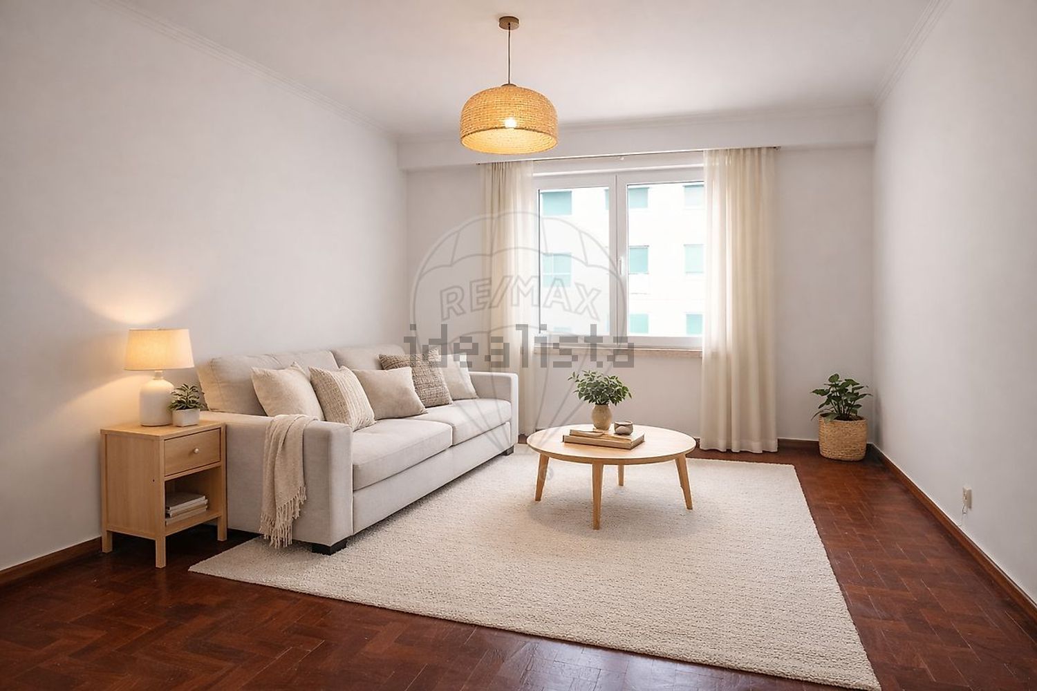 公寓 t2出售在Rua Montepio Geral - 客厅