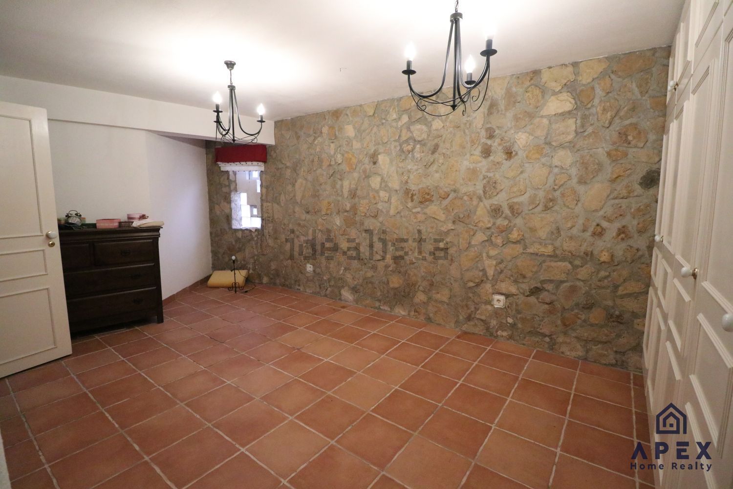 出租小楼房或独栋别墅在Fanhões - 卫生间