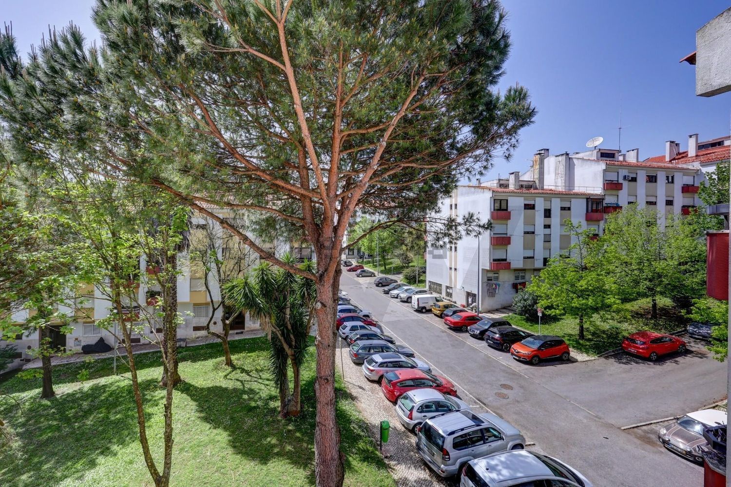 复式公寓出售在Rua Salgueiro Maia s/n - 照片