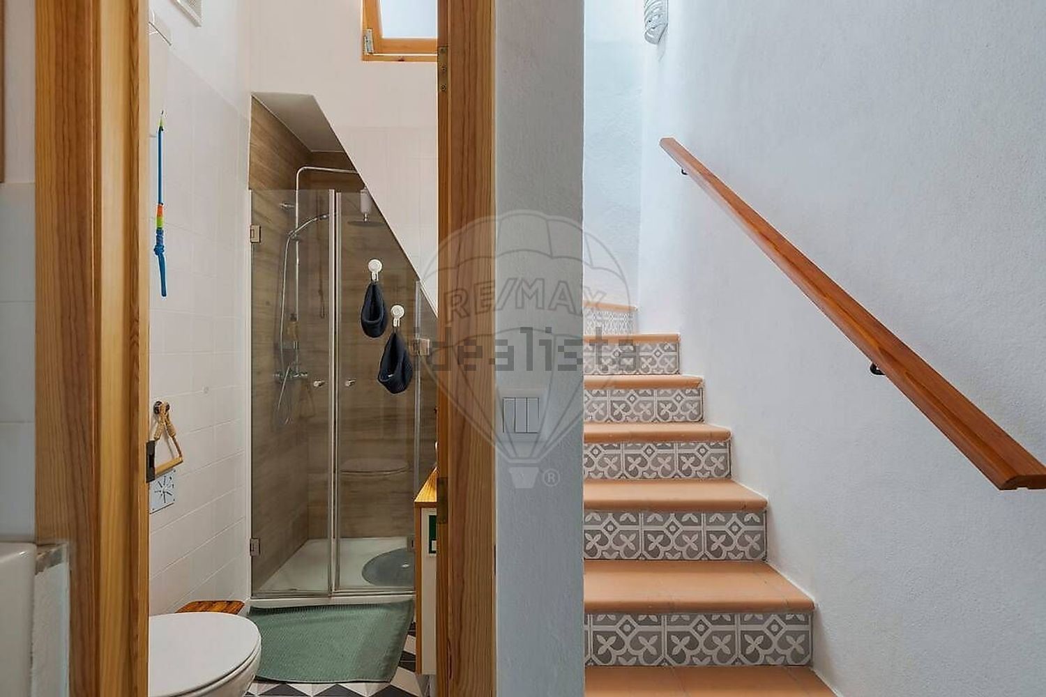 小楼房或独栋别墅出售在Rua Serpa Pinto - 详情