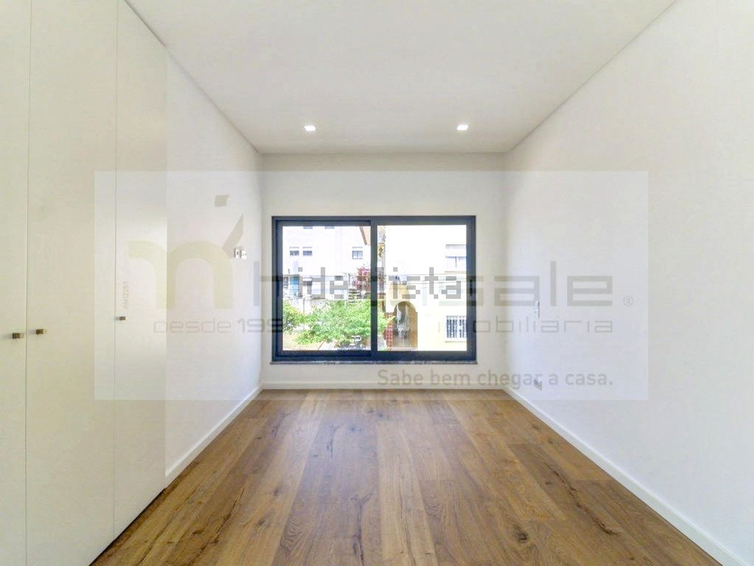 小楼房或独栋别墅出售在Rua Marechal Craveiro Lopes, 43 - 居住