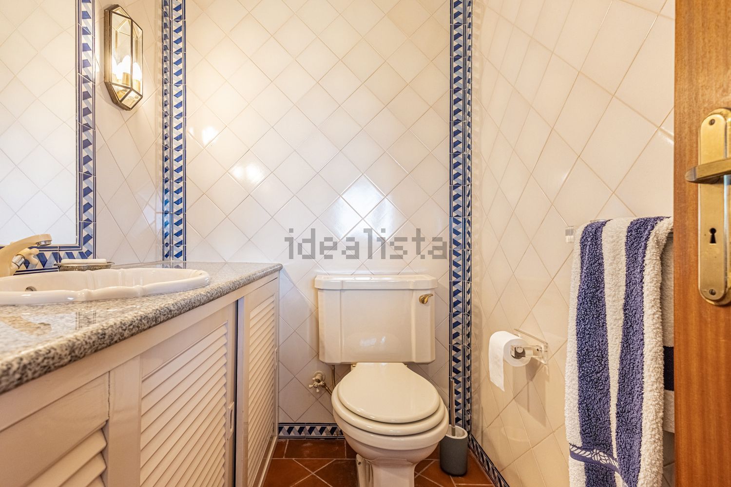 小楼房或独栋别墅出售Estr. da Serralheira de Baixo - 卫生间