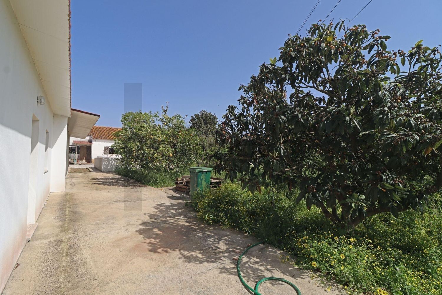 小楼房或独栋别墅出售在Rua António Aleixo - 外立面