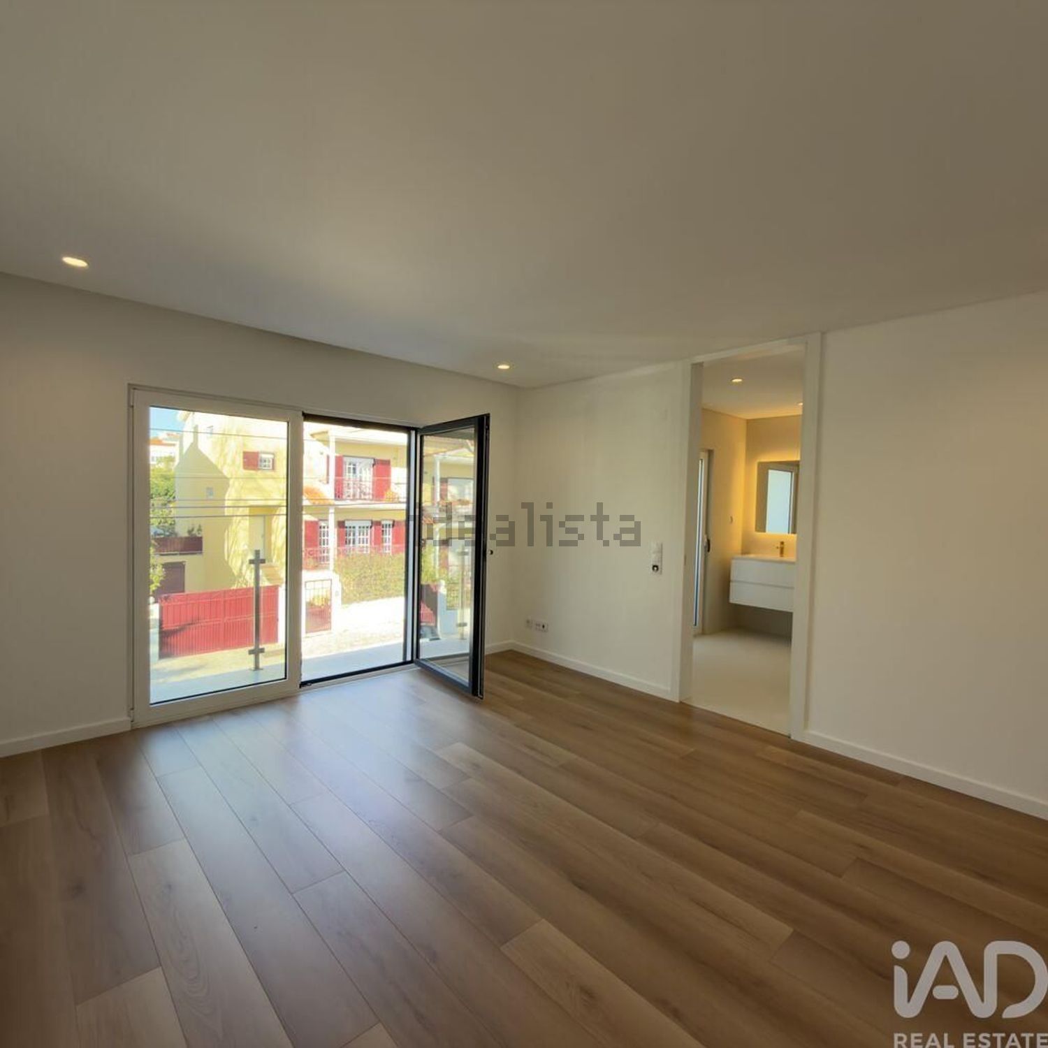 小楼房或独栋别墅出售在São Pedro do Estoril - 卧室