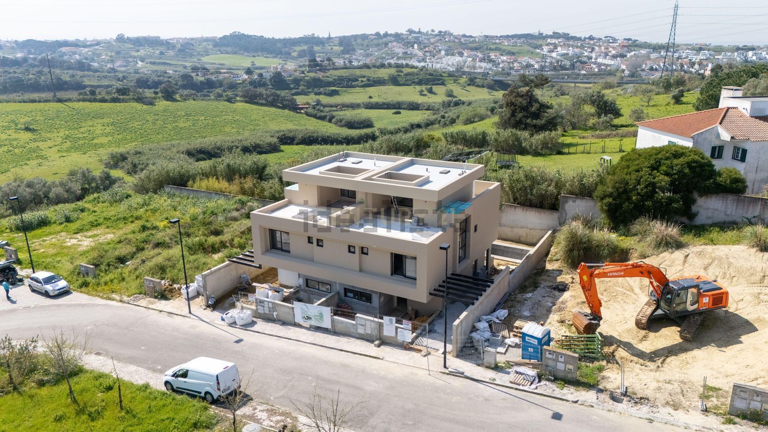 小楼房或独栋别墅出售在Rua Capitão Salgueiro Maia - 外立面