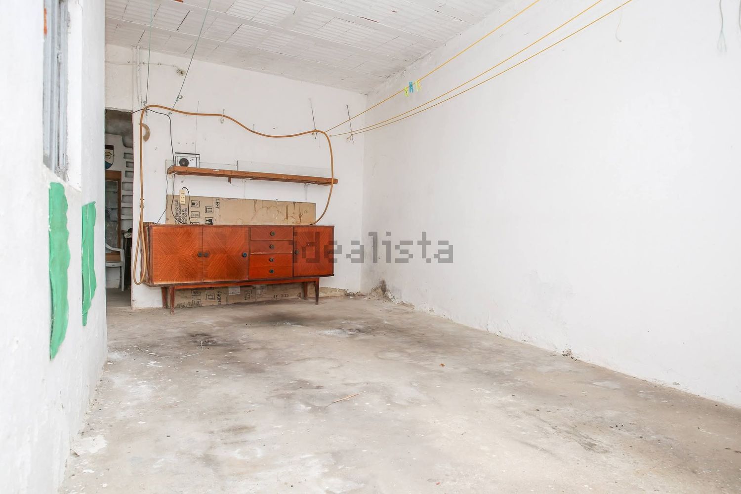 小楼房或独栋别墅出售在Rua das Flores - 停车位