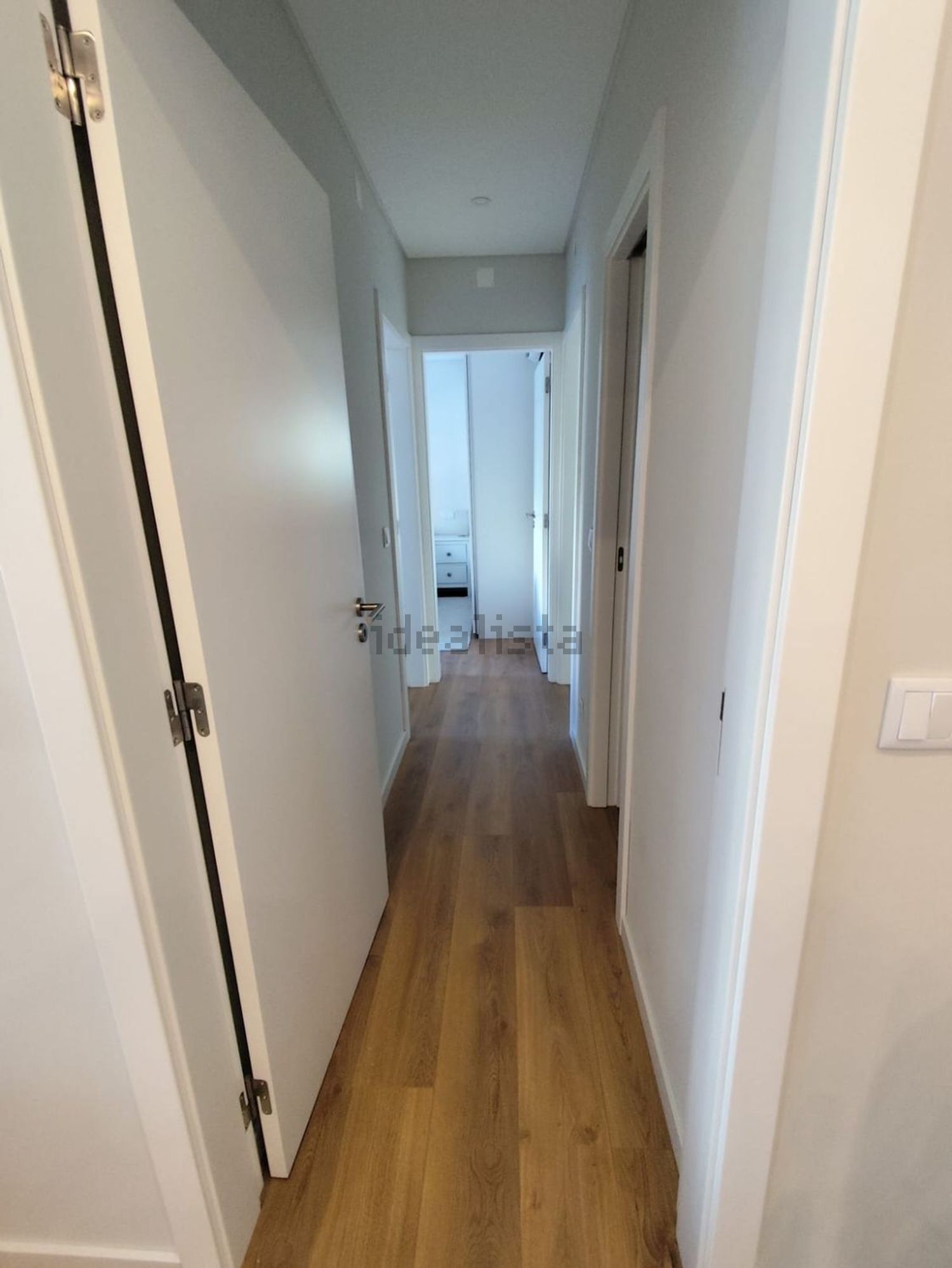 公寓 t3出售在Rua Cidade de Bolama, 381 - 过道