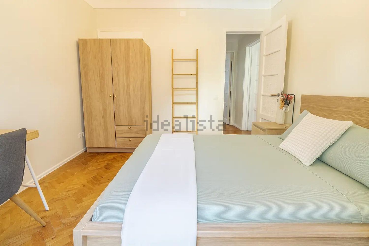 出租房间在Rua Leite de Vasconcelos, 77 - 卧室