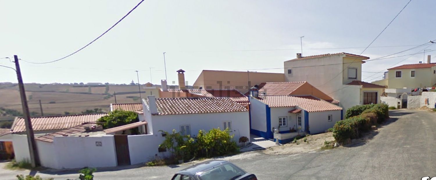 小楼房或独栋别墅出售在Rua dos Felicianos, 2 - 外立面