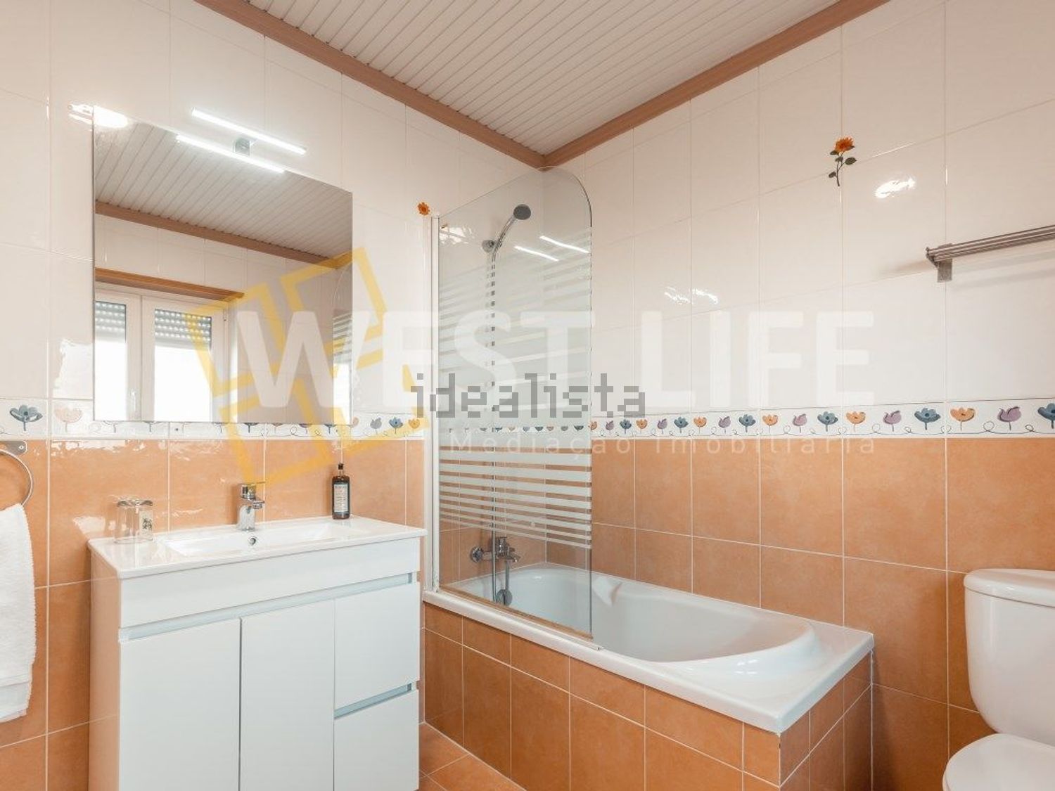 小楼房或独栋别墅出售在Centro - 卫生间