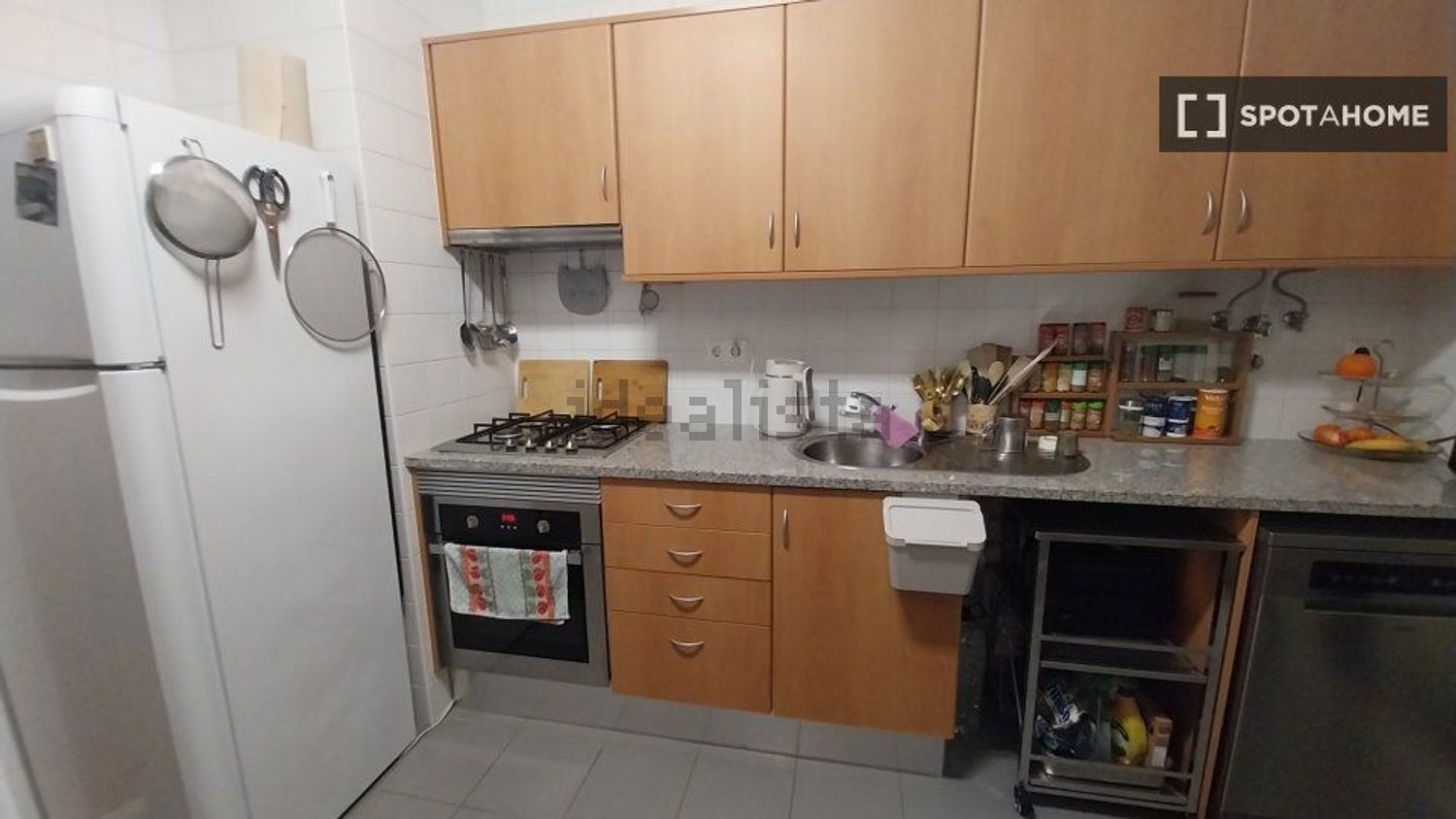 出租房间在Rua Engenheiro Cunha Leal - 厨房