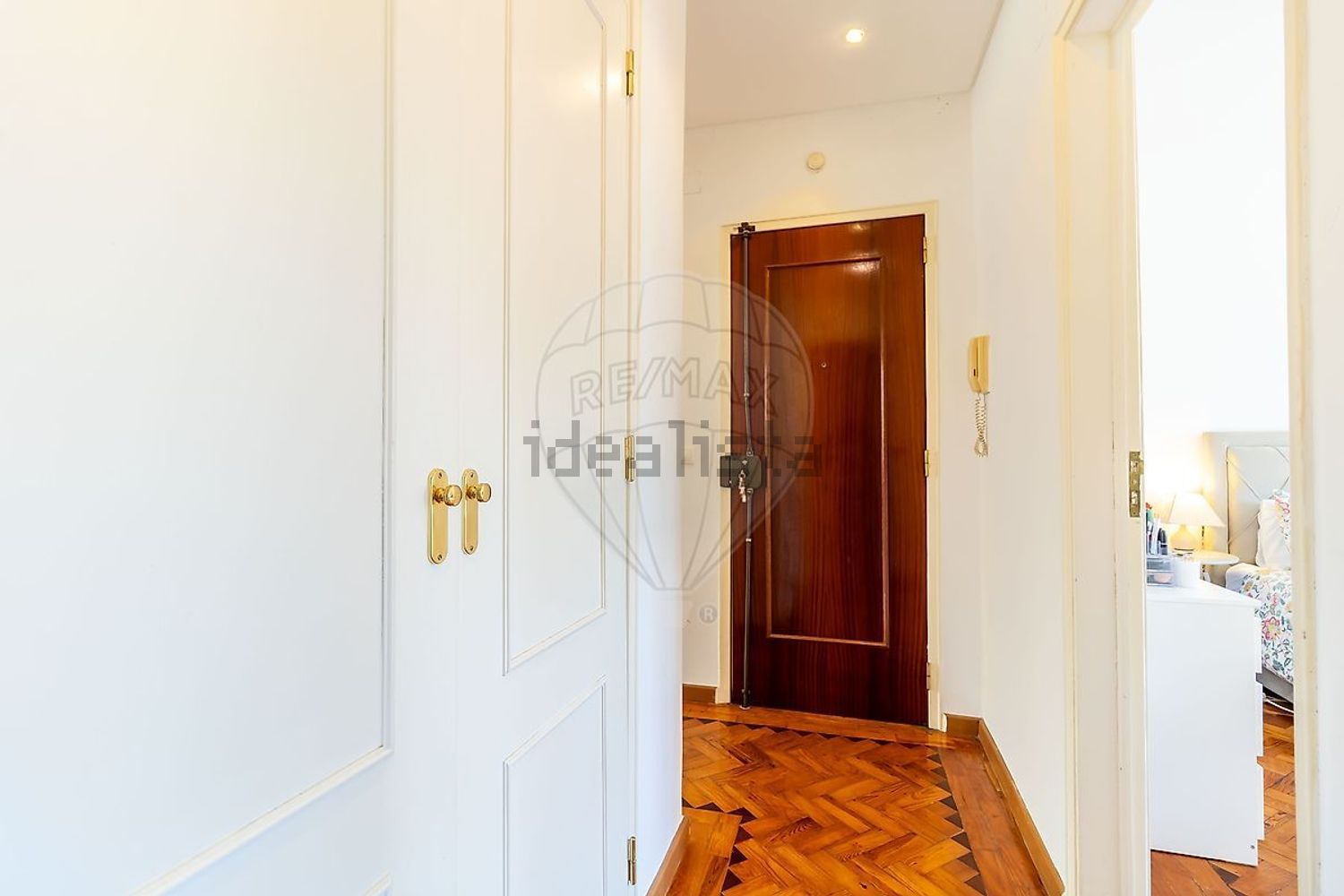 公寓 t2出售在Rua Vasco Santana, 28 - 过道