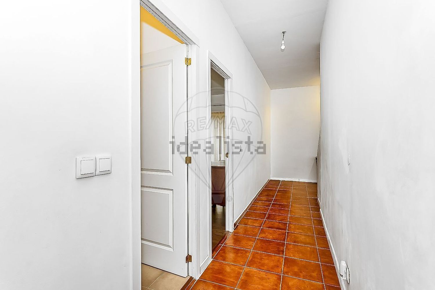 小楼房或独栋别墅出售在Rua Engenheiro Manuel Monterroso Carneiro - 过道