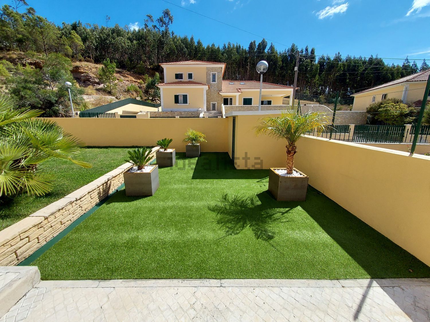 小楼房或独栋别墅出售在Rua do Mosqueiro, 19 - 花园