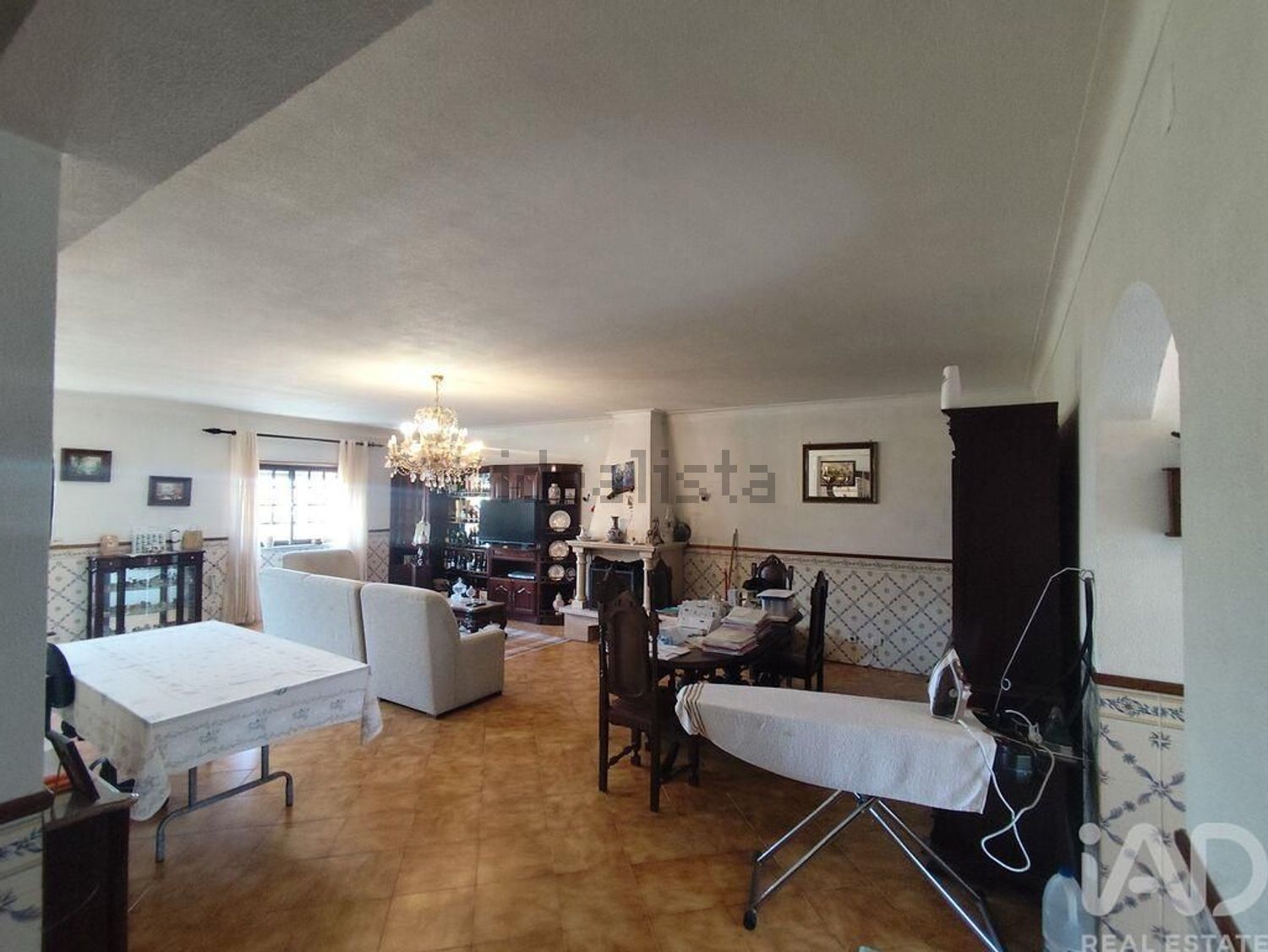 小楼房或独栋别墅出售在Lamas e Cercal - 客厅