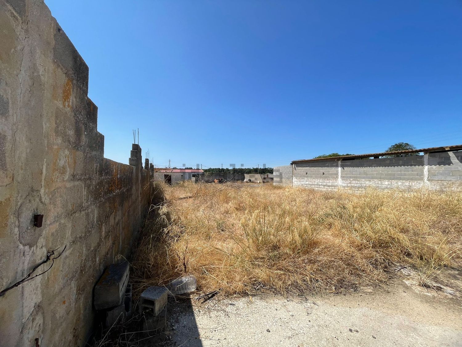 小楼房或独栋别墅出售在Palhais e Coina - 视线