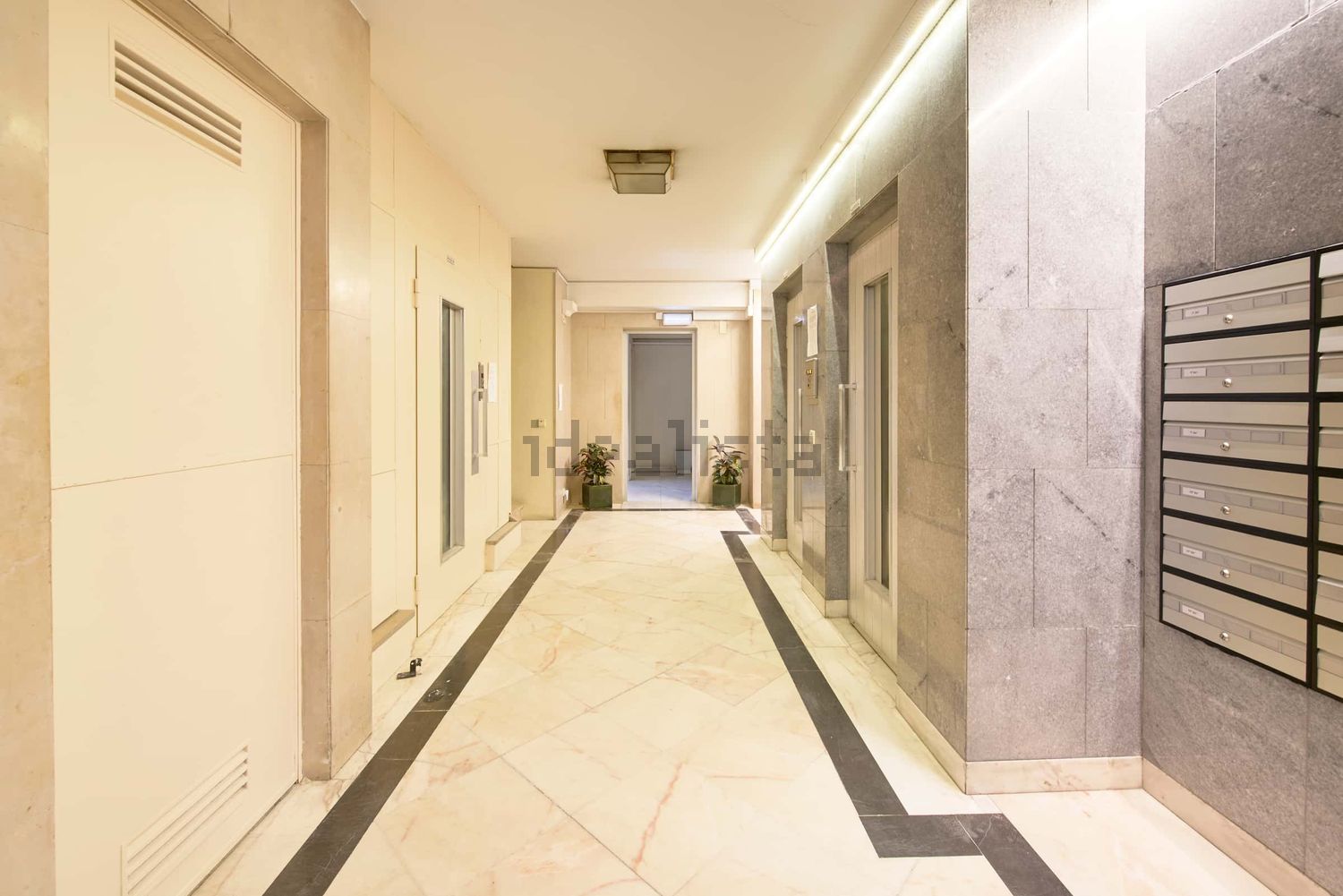 出租房间在Rua Actor António Silva, 3 - 过道