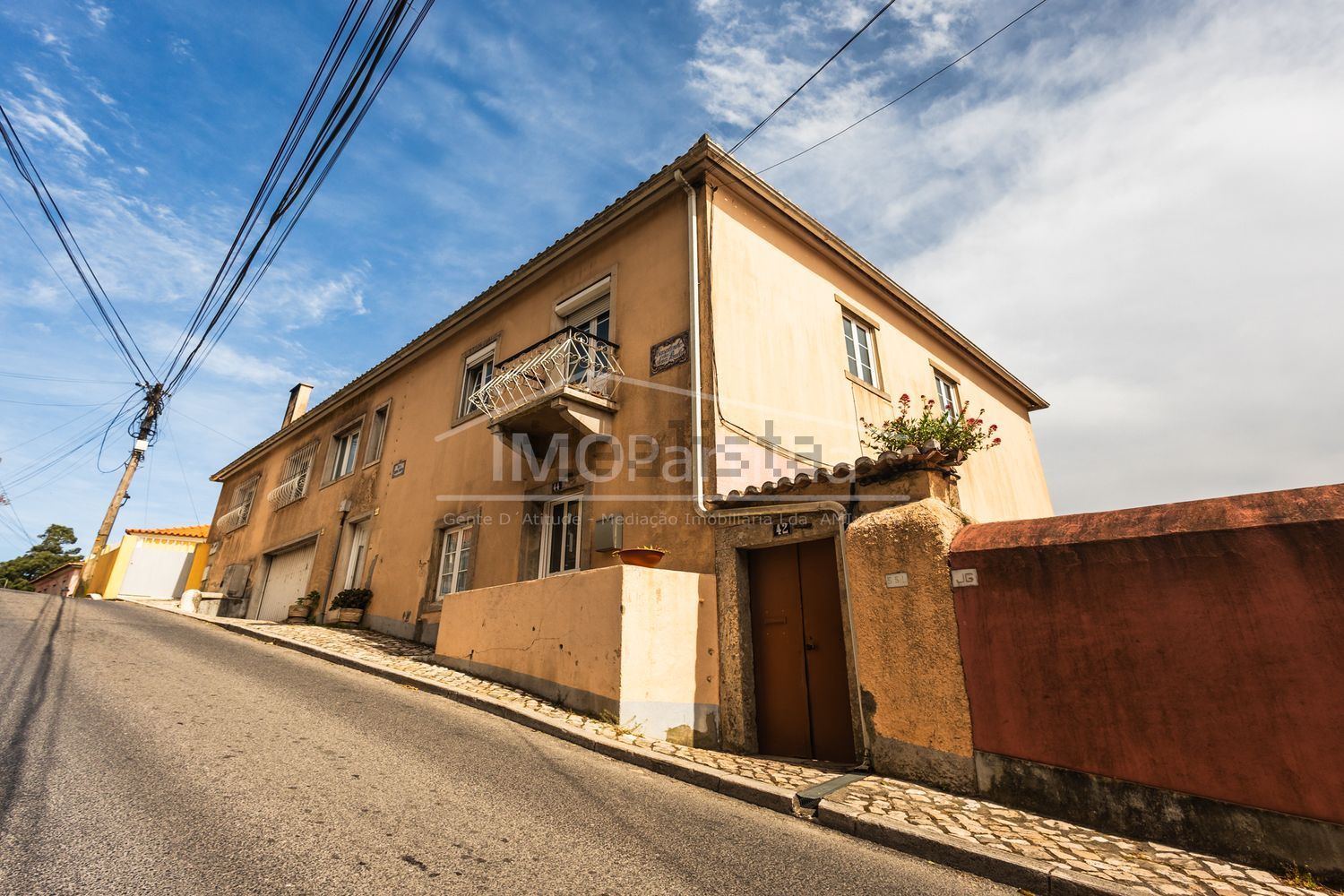 小楼房或独栋别墅出售在Rua Serpa Pinto s/n - 外立面