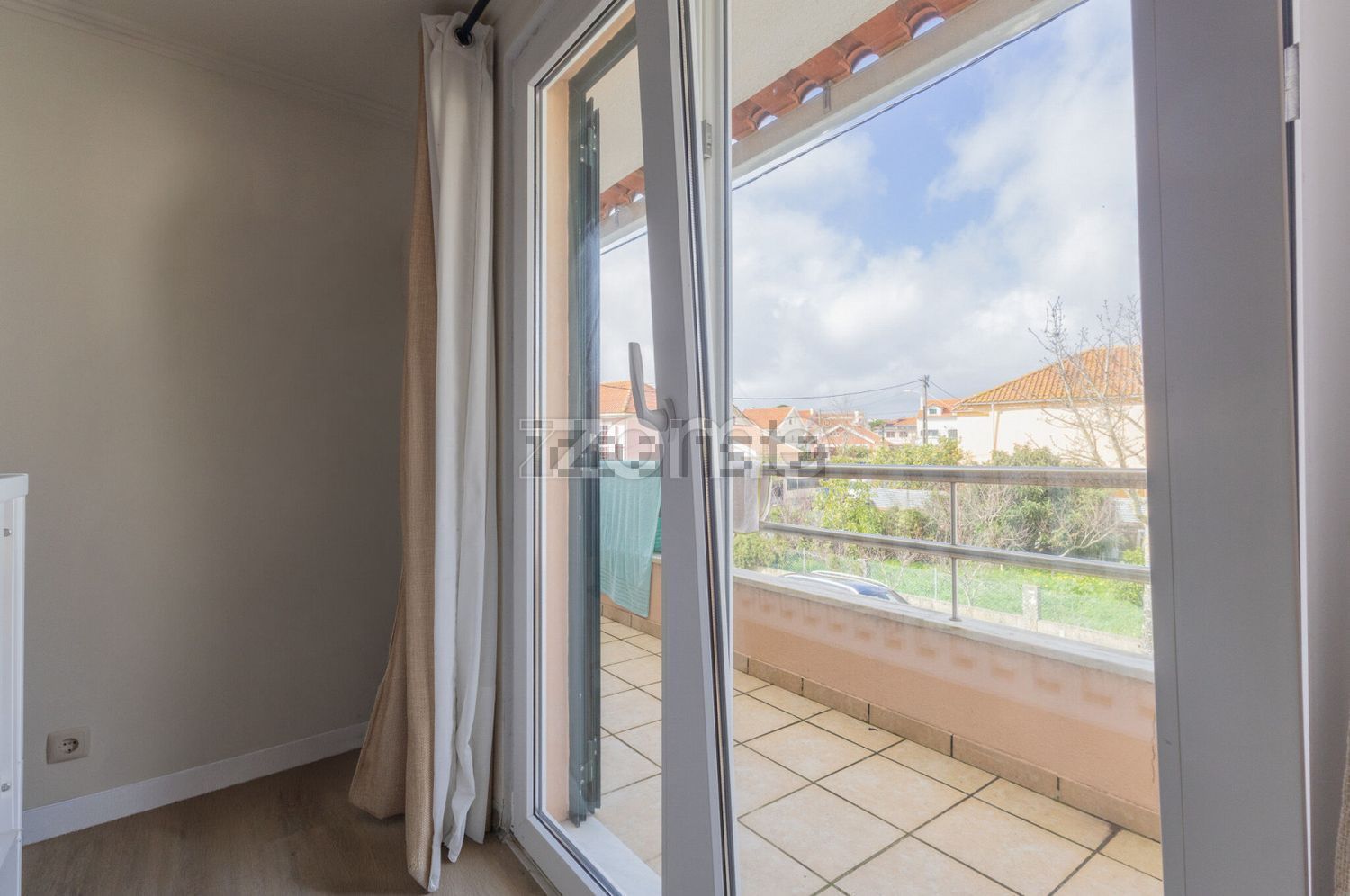 小楼房或独栋别墅出售在Rua Luís Vaz de Camões s/n - 门廊