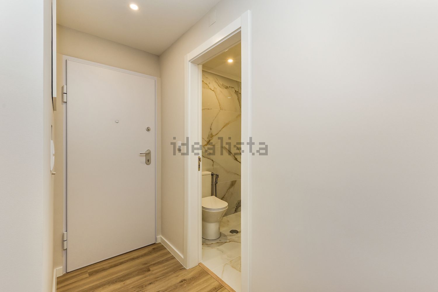 出租公寓 t4在Rua João das Regras, 35 - 过道