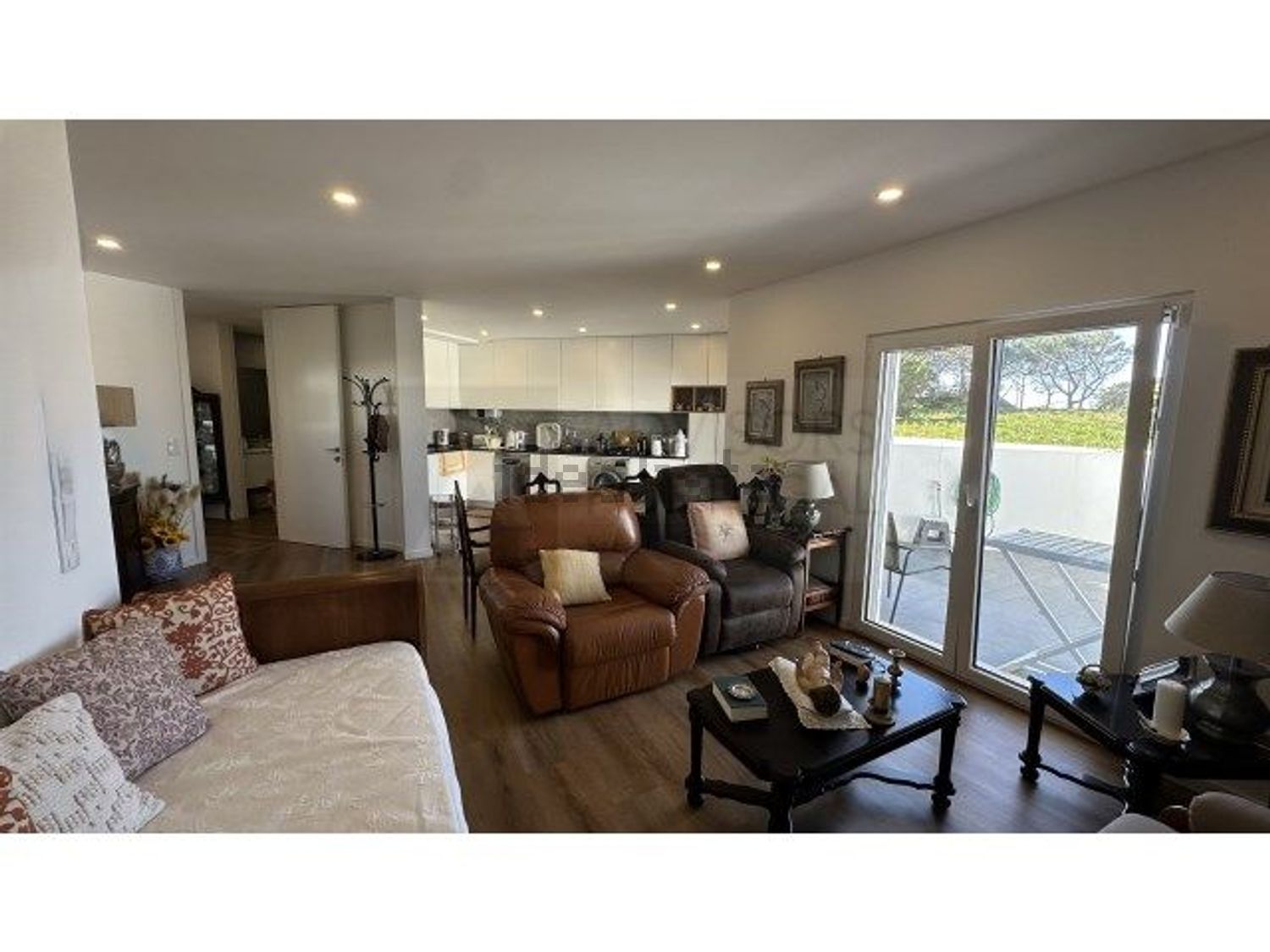 出租公寓 t2Praia das Maçãs s/n - 客厅