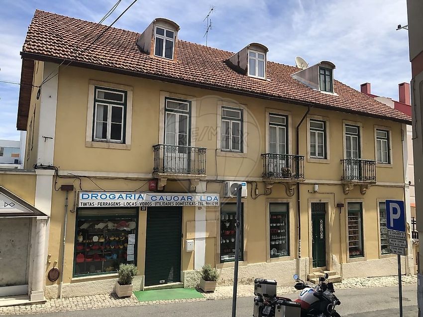 小楼房或独栋别墅出售在Rua Banco