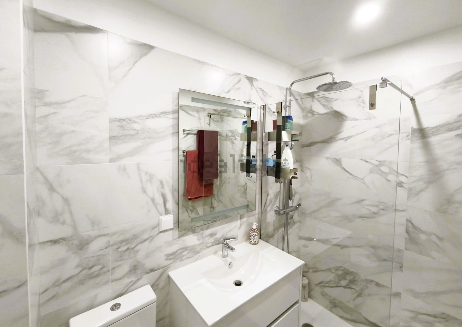 公寓 t2出售在Rua Almeida Garrett - 卫生间