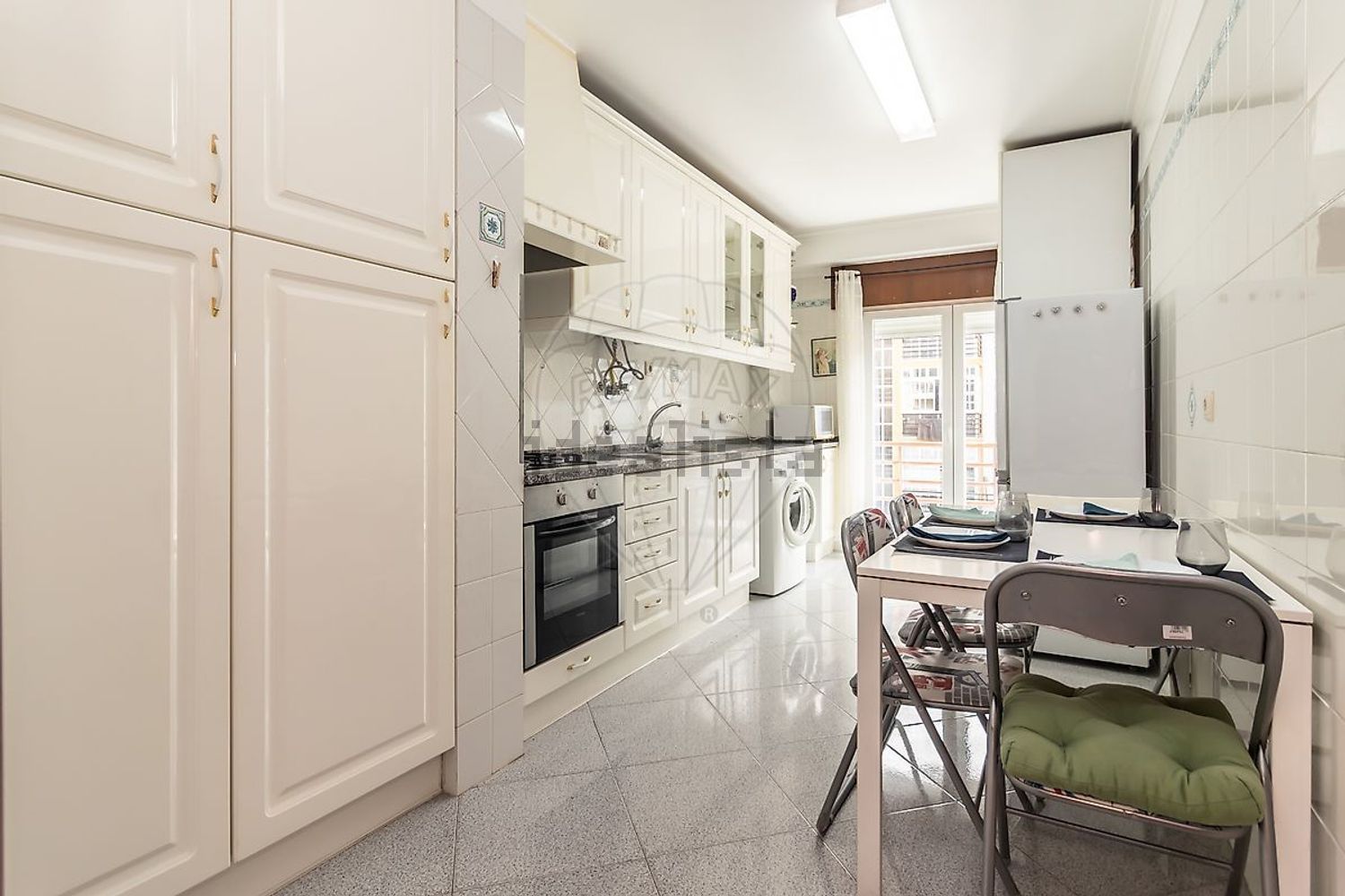 出租公寓 t2在Rua Hugo Casaes - 厨房