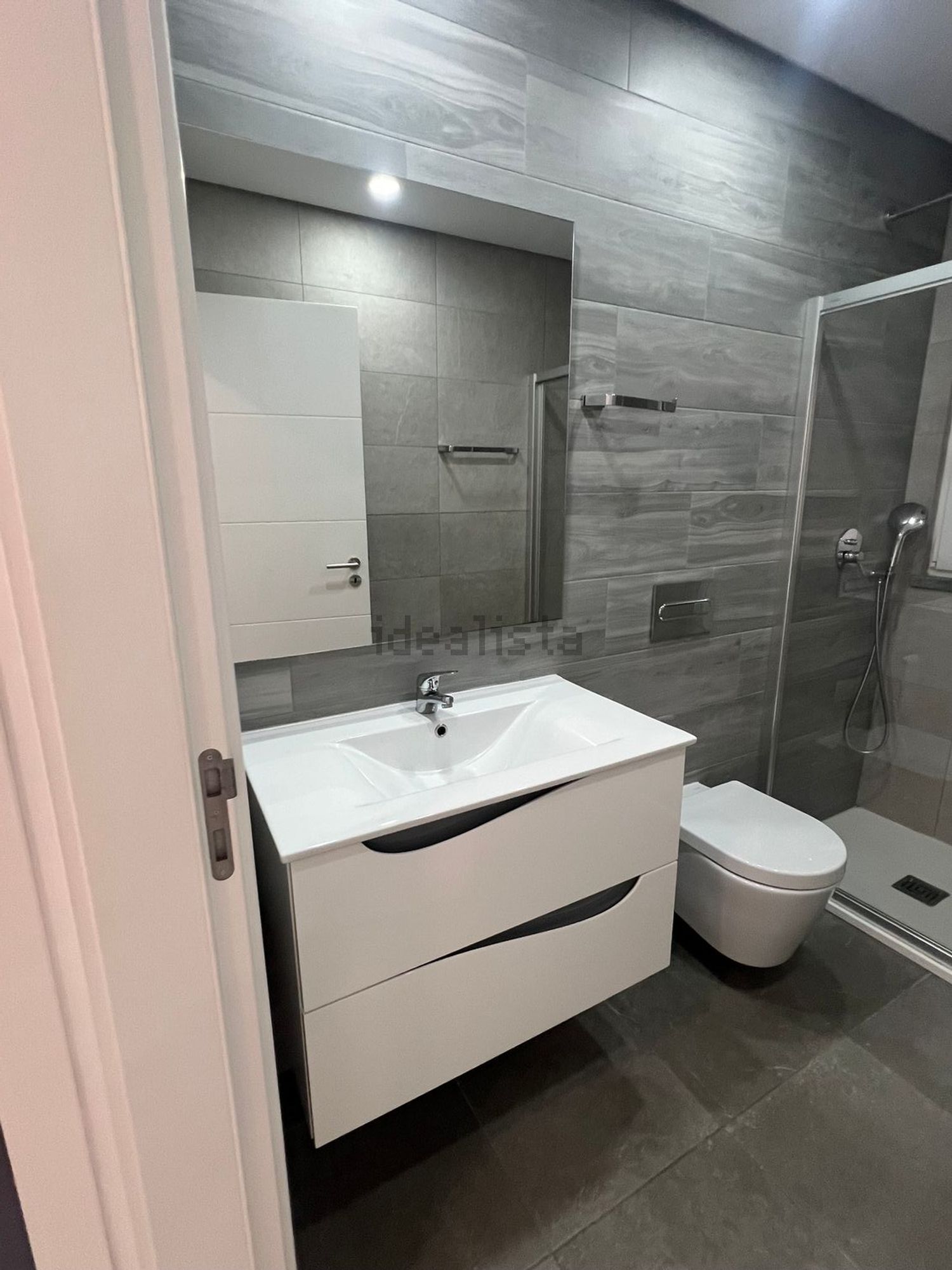 出租双拼别墅在Avenida do Seixal, 109 - 卫生间