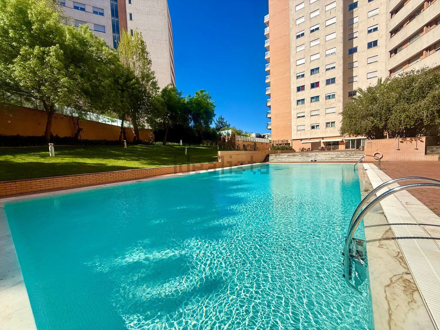 公寓 t2出售在Praceta Fernando Valle, 6 - 游泳池