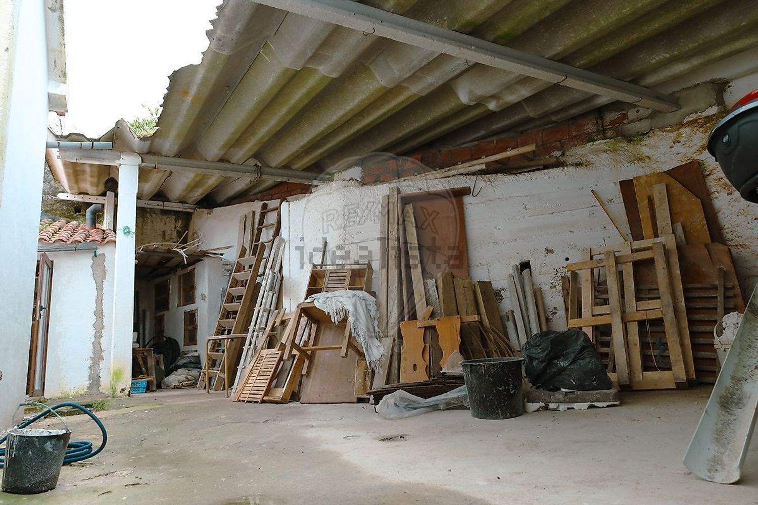 小楼房或独栋别墅出售在Dois Portos e Runa - 照片