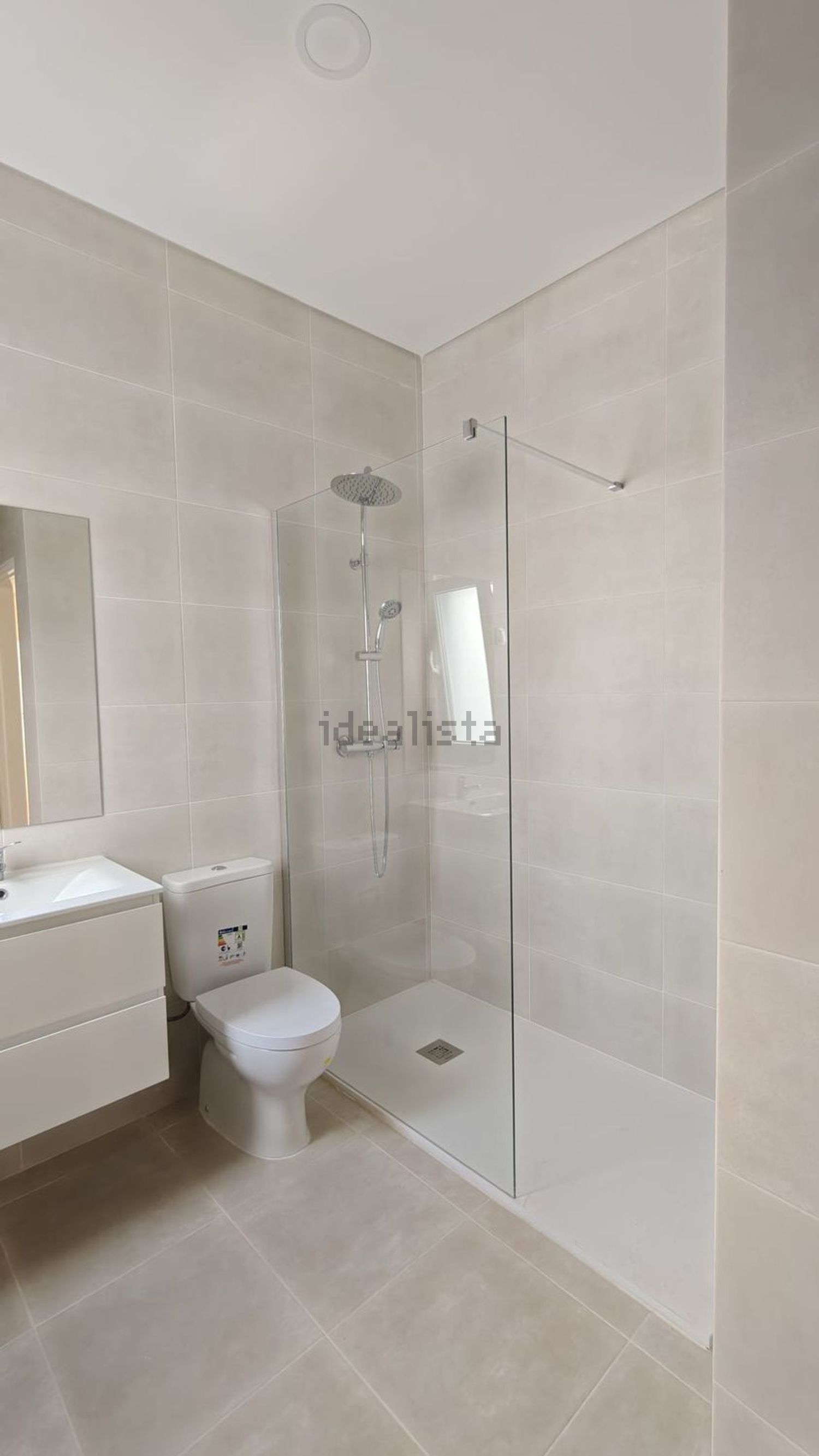 出租房间在Rua Mouzinho de Albuquerque, 32 - 卫生间