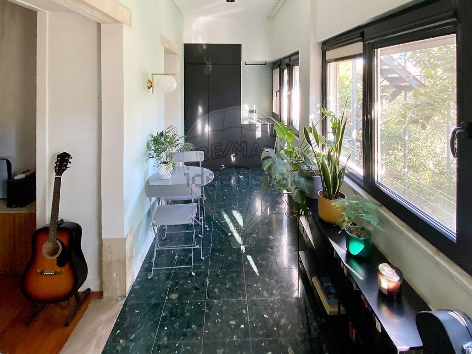 出租公寓 t1在Rua da Penha de França - 客厅