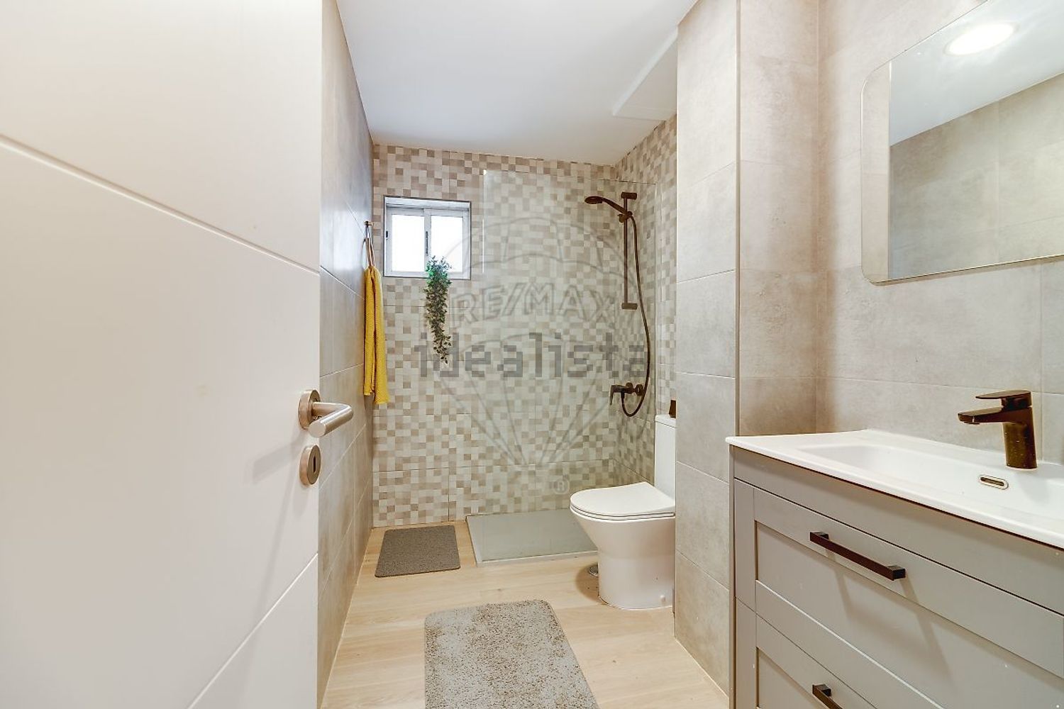 公寓 t3出售在Rua Vila de Farim - 卫生间