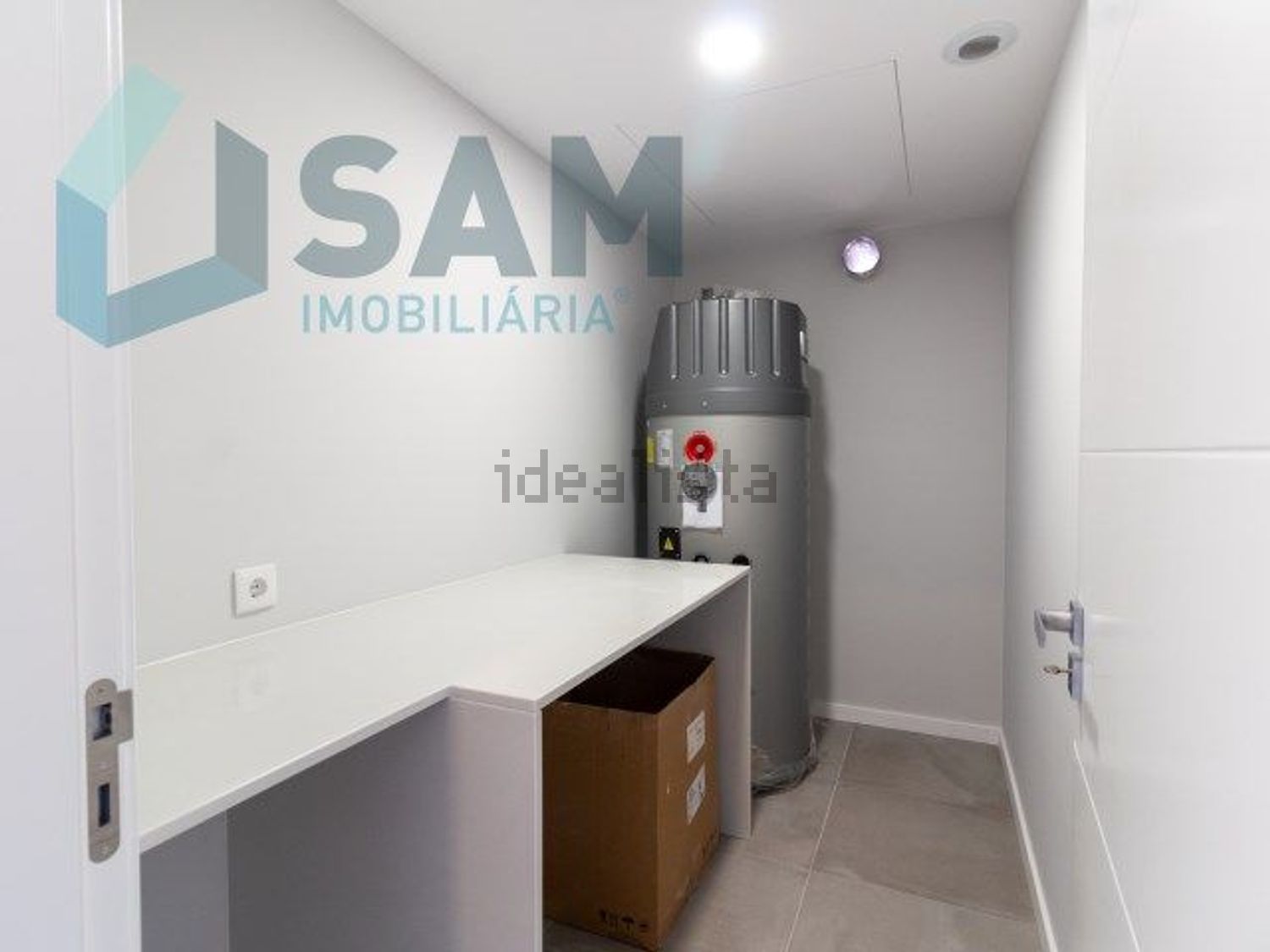 公寓 t3出售在Rua Estrela do Mar - 储藏室