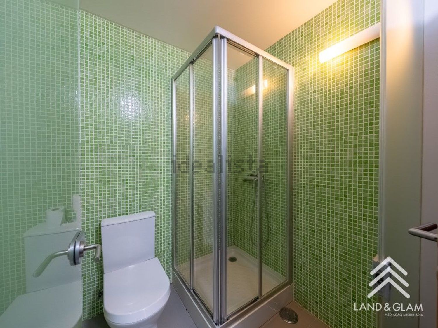 小楼房或独栋别墅出售在Rua das Helenas, 10 - 卫生间