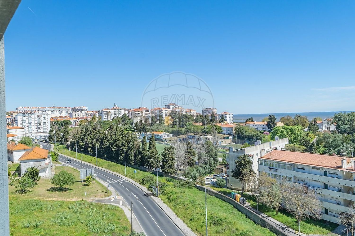 公寓 t4出售在Rua Amália Rodrigues - 视线