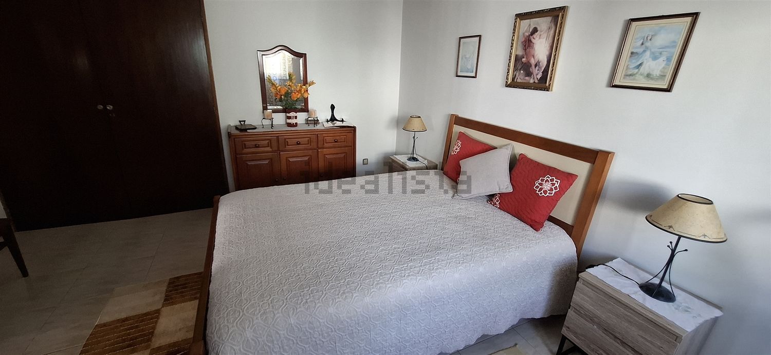 小楼房或独栋别墅出售在Santa Bárbara - 卧室