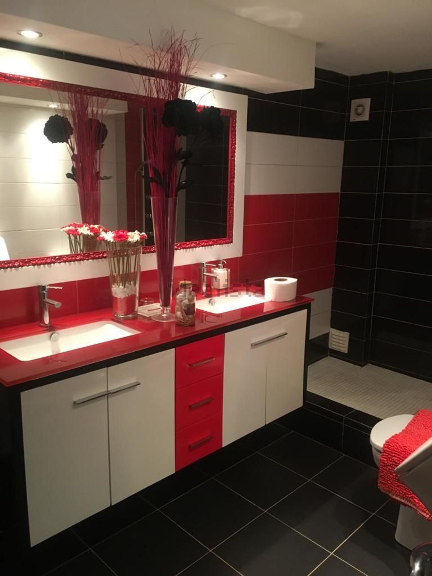 小楼房或独栋别墅出售在Porto Salvo - 卫生间