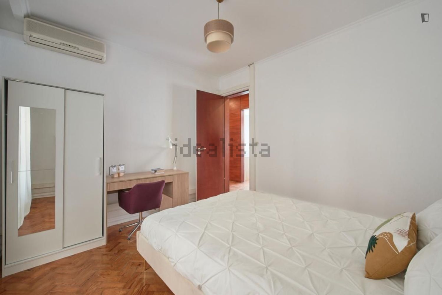 出租房间在Rua Castilho - 卧室