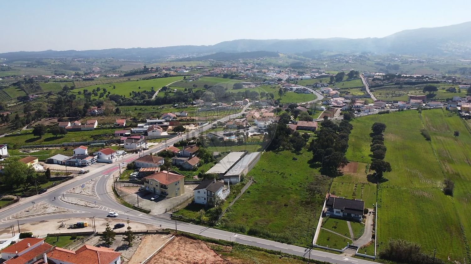 小楼房或独栋别墅出售在Lamas e Cercal - 照片