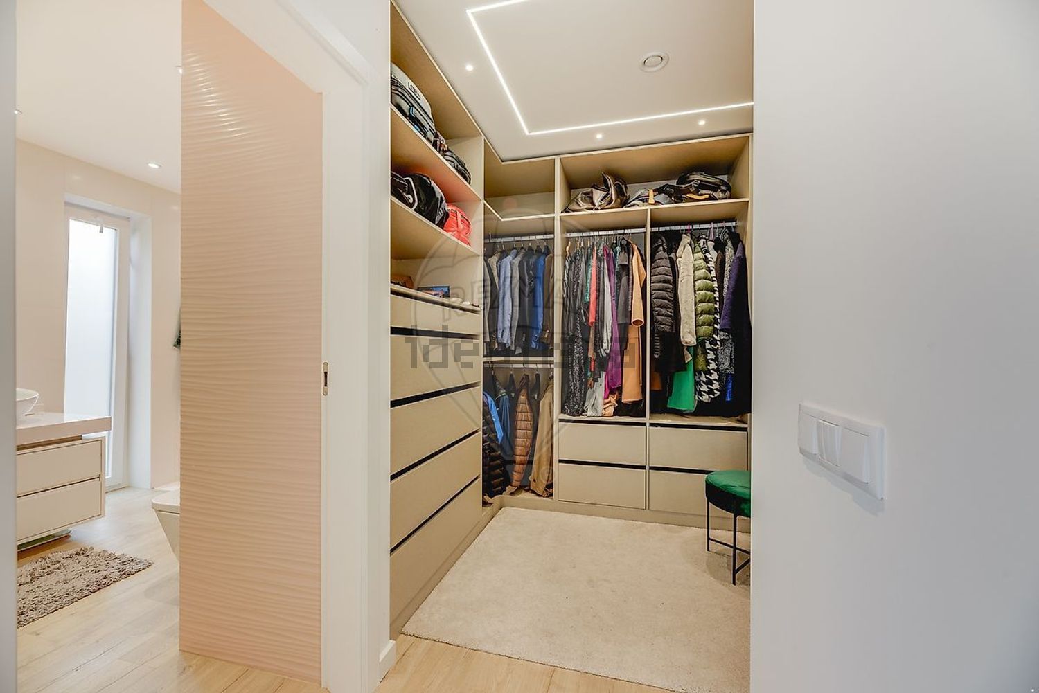 小楼房或独栋别墅出售在Rua Mato Moreira - 试衣间