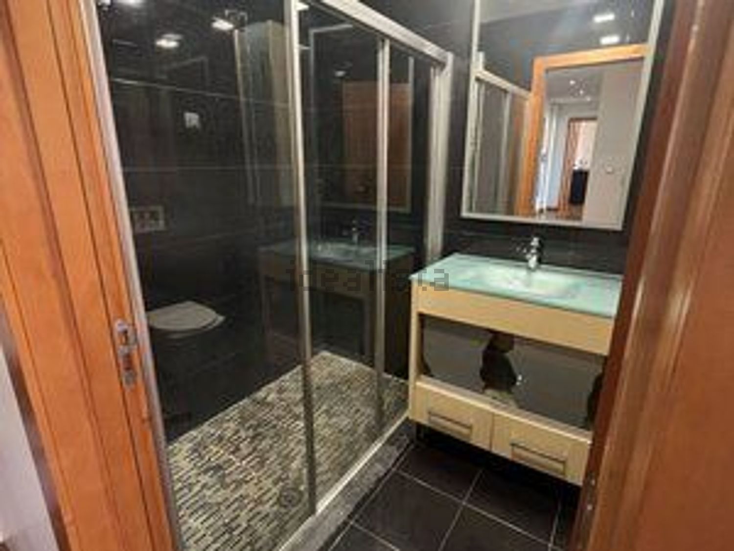 出租公寓 t2在Avenida Diogo Cão, 21 - 卫生间