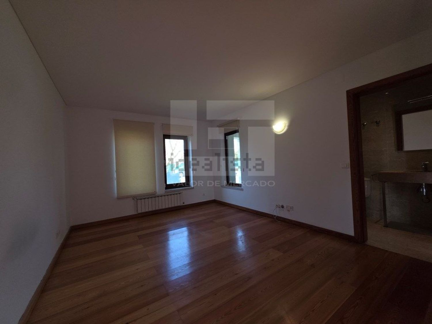 出租小楼房或独栋别墅在Rua Mato da Mina, 22 - 居住