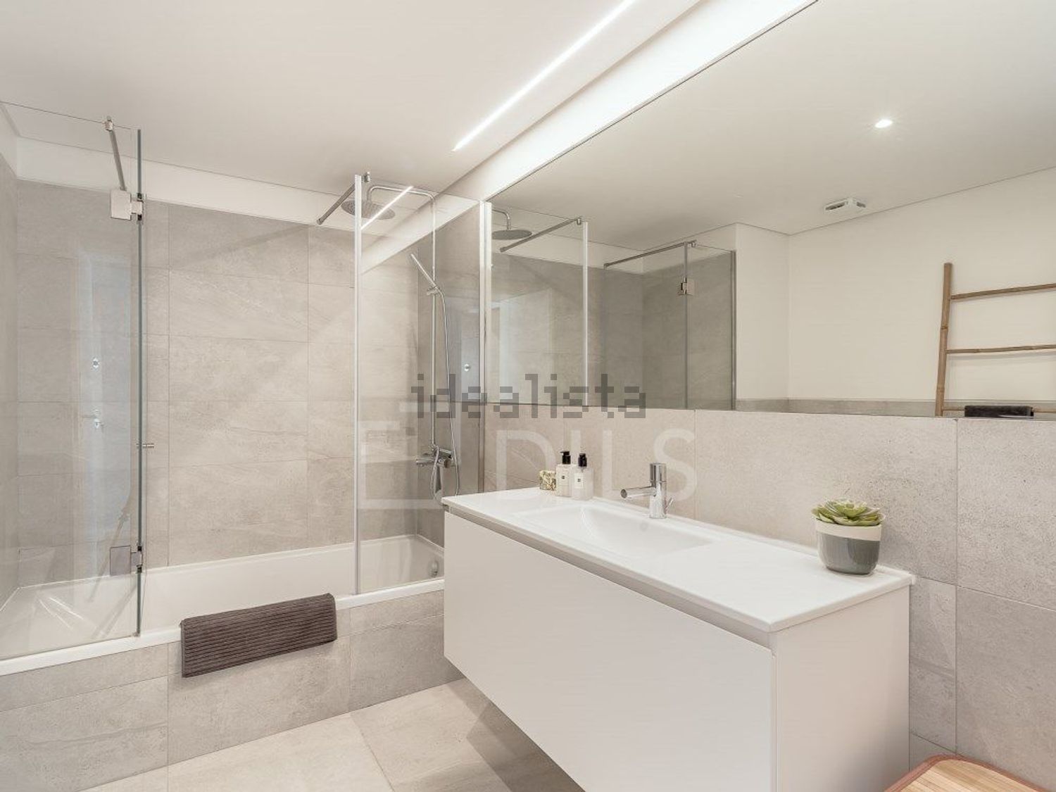 公寓 t1出售在Avenida de Berlim - 卫生间