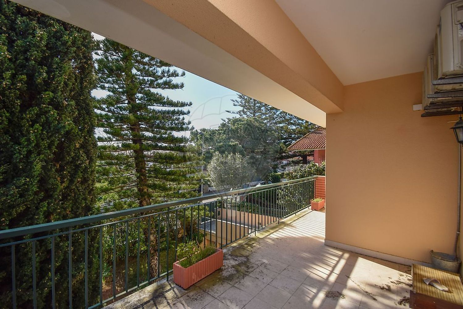 小楼房或独栋别墅出售在Rua da Quinta das Palmeiras - 阳台